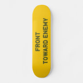 SKATEBOARD AVANT VERS L'ENNEMI (Recto)