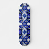 Skateboard avec Bleu Blanc Couleurs Design (Devant)