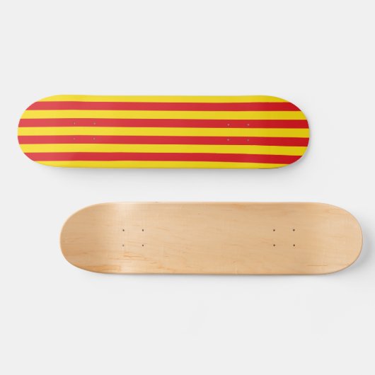 Skateboard avec drapeau de Catalogne (Horz)