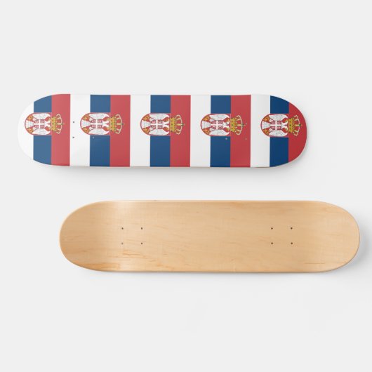 Skateboard avec drapeau de Serbie (Horz)