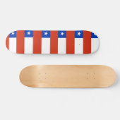 Skateboard avec drapeau du Chili (Horz)