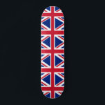 Skateboard avec drapeau du Royaume-Uni<br><div class="desc">Roulez en style avec notre skateboard exclusif avec le drapeau du Royaume-Uni! Conçu avec une attention méticuleuse aux détails, ce skateboard est plus qu’un simple voyage, c’est une célébration du riche patrimoine et de la fierté culturelle du Royaume-Uni. Le design accrocheur met en évidence l'emblématique Union Jack, faisant de ce...</div>
