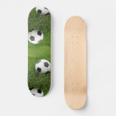 Skateboard Ballon de football dans l'herbe (Recto)