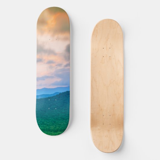 Skateboard Beau ciel, nuages rouges (Recto)