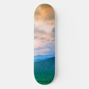 Skateboard Beau ciel, nuages rouges