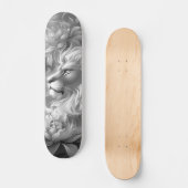 Skateboard Belle Fantaisie Lion & Florales en Échelle de Gris (Recto)