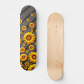 Skateboard Belles fleurs jaunes sur gris, rayures noires (Recto)