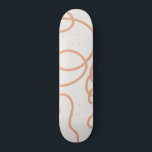 Skateboard Bige neutre Abstrait Mini-trait de trait<br><div class="desc">Lignes Abstraites modernes du milieu du siècle Brush Strokes - Ligne minimale - Beige neutre doux.</div>