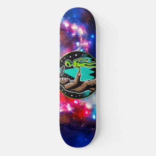 Skateboard Bigfoot Alien Alliance - Funny Scifi Cryptid (Recto)