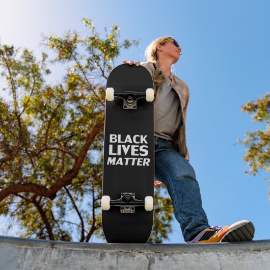 Skateboard Black Lives Matter noir blanc typographie moderne (Extérieur 1)
