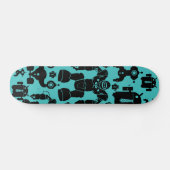 Skateboard Bleu de motif de silhouettes de robot d'amusement (Horz)