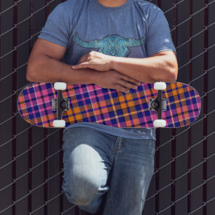 Skateboard Bleu marine rose orange carreaux design tartan