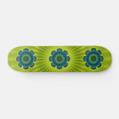 Skateboard bleu vert mandala | fleur vert clair (Horz)