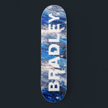 Skateboard Blue Modern Abstrait Personnalisé Nom<br><div class="desc">Blue Modern Abstrait Personnalisé Nom personnalisé Skateboard vous propose votre nom personnalisé dans la typographie moderne sur un arrière - plan abstrait bleu et gris. Personnalisez en modifiant le texte dans la zone de texte fournie. Offrez un cadeau sur mesure, un skateboard personnalisé à votre skateboarder préféré pour Noël, anniversaire...</div>