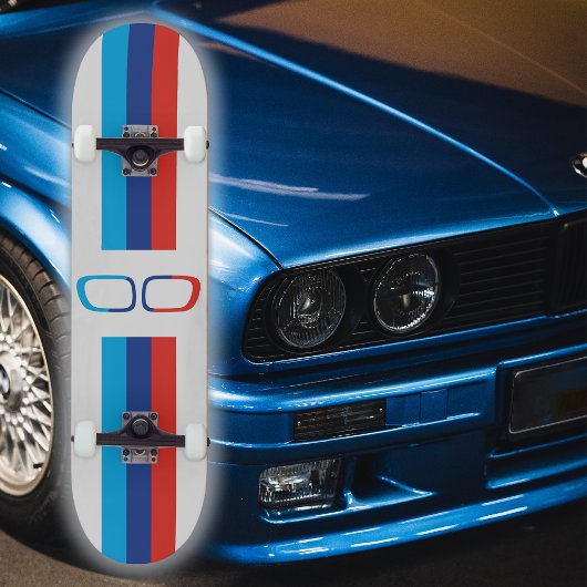 Skateboard BMW M rayures et des reins fan art, blanc
