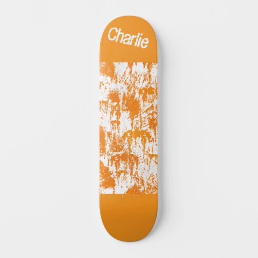 Skateboard Brosse orange sur arrière - plan blanc (Recto)