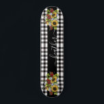 Skateboard Buffalo Black White Sunflower Nom manuscrit<br><div class="desc">Cette conception peut être personnalisée dans la zone fournie en modifiant la photo et/ou le texte. Vous pouvez également le customiser en cliquant sur Personnaliser ce Modèle, puis en choisissant l'option cliquer pour customiser et supprimer ou modifier la couleur de l'arrière - plan, ajouter du texte, modifier la couleur ou...</div>