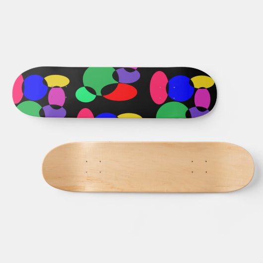 Skateboard Cercles colorés motif sur noir (Horz)