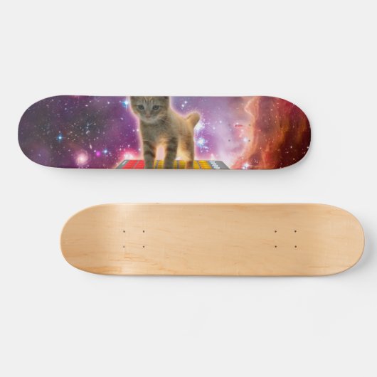 Skateboard Chat sur synthétiseurs dans l'espace (Horz)