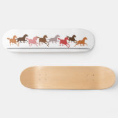 Skateboard Chevaux sauvages courant (Horz)
