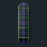 Skateboard Clan Plaid MacKenzie Chèque vert pourpre Tartan<br><div class="desc">Ajoutez une touche classique et traditionnelle à ce skateboard en damier noir violet vert tartan Clan MacKenzie. Fait un grand cadeau ou comme un régal pour vous-même. Faites-le correspondre à votre décoration de dernière génération cette saison. Contactez le concepteur à tout moment si vous souhaitez que ce design soit modifié...</div>