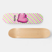 Skateboard Coeur mignon sur les rayures rose et vert citron (Horz)