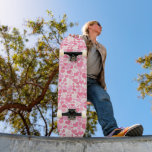 Skateboard Coeurs roses Filles Motifs<br><div class="desc">NewParkLane - Skateboard, avec un mignon motif de petits coeurs roses dans différentes teintes et tailles.. Un design mignon pour les filles ! Consultez cette collection pour trouver les objets correspondants, comme les sacs fourre-tout. Avez-vous des souhaits particuliers en matière de design personnel? Ou voulez-vous que ce design soit réalisé...</div>