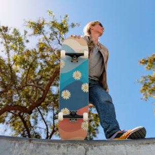 Skateboard Coloré Retro Waves & Daisies Motif