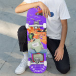 Skateboard Cool Surreal Funny Unique Personnalisé Nom<br><div class="desc">Cool Surreal Funny Unique Personnalisé Nom personnalisé Skateboard vous propose votre nom personnalisé dans la typographie moderne sur un collage amusant de voitures, avions, canards, fleurs, oiseaux et une personne. Personnalisez en modifiant le texte dans la zone de texte fournie. Offrez un cadeau sur mesure, un skateboard personnalisé à votre...</div>