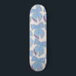 Skateboard Coquette Bows Bleus<br><div class="desc">Vaches De Noël Bleues Lumière - Rubans Coquette - Vaches Roses Et Arrière - plan Blanc Crème.</div>