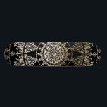 Skateboard Couleur faite sur commande du mandala | de feuille<br><div class="desc">Couleur faite sur commande du mandala | de feuille d'or. Mandala complexe de motif de damassé avec le recouvrement de feuille d'or de faux. Vous pouvez changer la couleur de l'arrière - plan en quelque chose que vous voulez. Vous pouvez également vous déplacer, tourner et remettre à la côte les...</div>