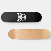 Skateboard crâne effrayant sur fond noir (Horz)