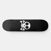 Skateboard crâne effrayant sur fond noir (Horz)