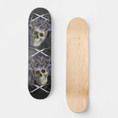Skateboard Crânes aux détails argentés et brumes violettes (Recto)