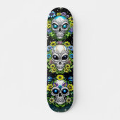 Skateboard Crânes et fleurs Aliens extraterrestres (Devant)