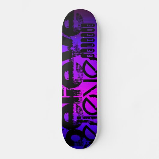 Skateboard Croire; Violet Vibrant Bleu et Magenta (Recto)