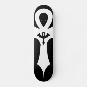 Skateboard Croix ansée en aile de chauve-souris gothique