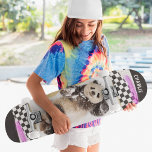 Skateboard Cute Panda À damiers Modern Collage Nom personnali<br><div class="desc">Cute Panda À damiers Modern Collage Custom Name Skateboard vous propose votre nom personnalisé dans la typographie moderne avec un collage d'un panda jouant dans la neige et le papier à damiers déchiré. Personnalisez en modifiant le texte dans la zone de texte fournie. Offrez un cadeau sur mesure, un skateboard...</div>