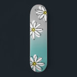 Skateboard Daisy Mochildren Turquoise gris Ombre Doodle<br><div class="desc">Cette conception peut être personnalisée en choisissant l'option personnaliser pour ajouter du texte ou apporter d'autres modifications. Si ce produit a la possibilité de transférer la conception à un autre article, s'il vous plaît assurez-vous d'ajuster la conception pour s'adapter si nécessaire. Contactez-moi à colorflowcreations@gmail.com si vous souhaitez avoir cette conception...</div>