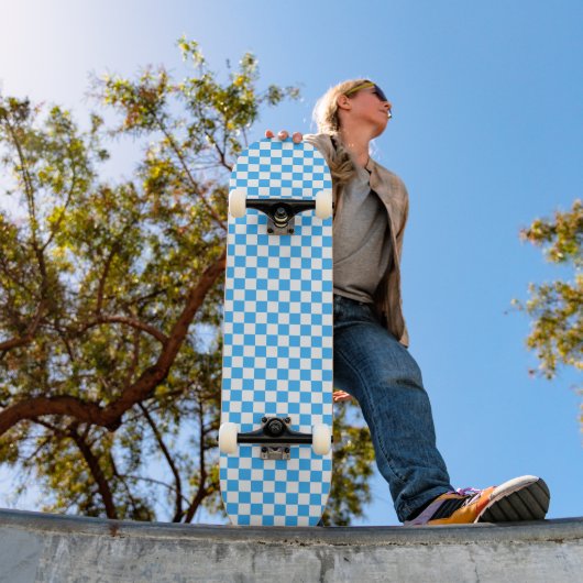 Skateboard Damier bleu clair classique (Extérieur 1)