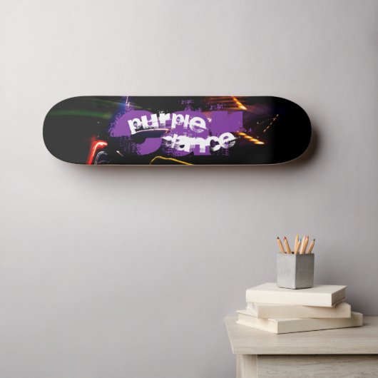 Skateboard danse de voiture violette (Art mural (Horz))