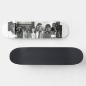 SKATEBOARD DENNIS THOMPSON (UN AMOUR) (Horz)
