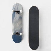 Skateboard Des Petits Satellites Orbitent Au-Dessus D'Une Par (Recto)