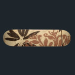 Skateboard Design de crayon floral avec Feuilles tawny<br><div class="desc">Ce dessin au pochoir de feuilles floraux à la coloration tonique a un aspect rustique arrière - plan,  lui donnant une atmosphère vintage. Un original de Jennifer Goldberger,  cette impression ferait un cadeau extraordinaire pour quelqu'un qui aime l'atmosphère rustique de pièces comme celle-ci!</div>