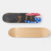 Skateboard Doberman Pinscher Drapeau américain chien patrioti (Horz)