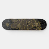 Skateboard Dragon chinois d'or sur le noir (Horz)