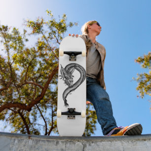 Skateboard Dragon en style tatouage