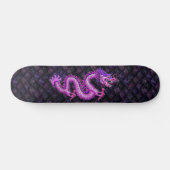 Skateboard Dragon rose de fille sur les échelles de dragon (Horz)