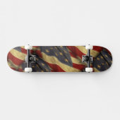 Skateboard Drapeau américain en détresse (Horz)