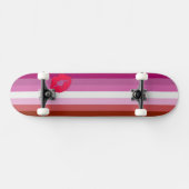 Skateboard Drapeau de fierté lesbienne au rouge à lèvres Slip (Horz)